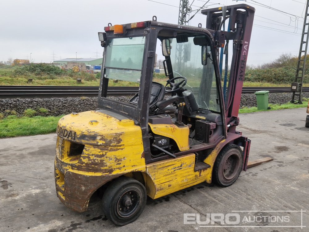 Hyundai Diesel Forklift, 2 Stage Mast, Forks - Diesel heftruck: afbeelding 4 Hyundai Diesel Forklift, 2 Stage Mast, Forks - Diesel heftruck: afbeelding 4