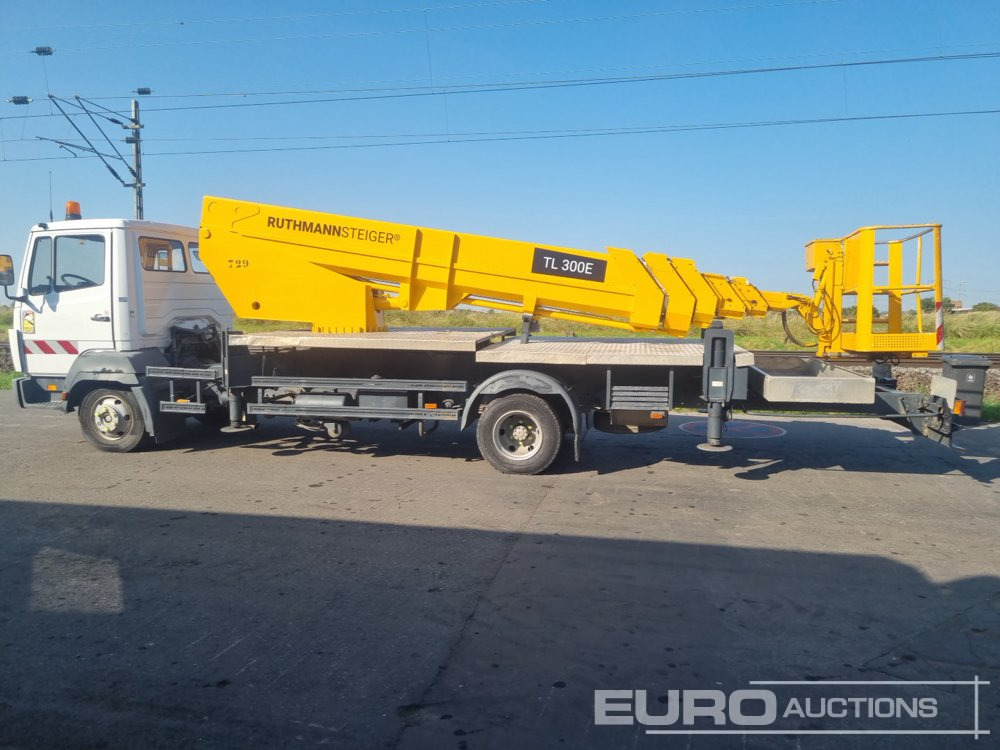 Mercedes 4x2 Access Truck, Manual Gearbox, Ruthmann Steiger TL 300E Boom, Access Platform - Vrachtwagen hoogwerker: afbeelding 2 Mercedes 4x2 Access Truck, Manual Gearbox, Ruthmann Steiger TL 300E Boom, Access Platform - Vrachtwagen hoogwerker: afbeelding 2