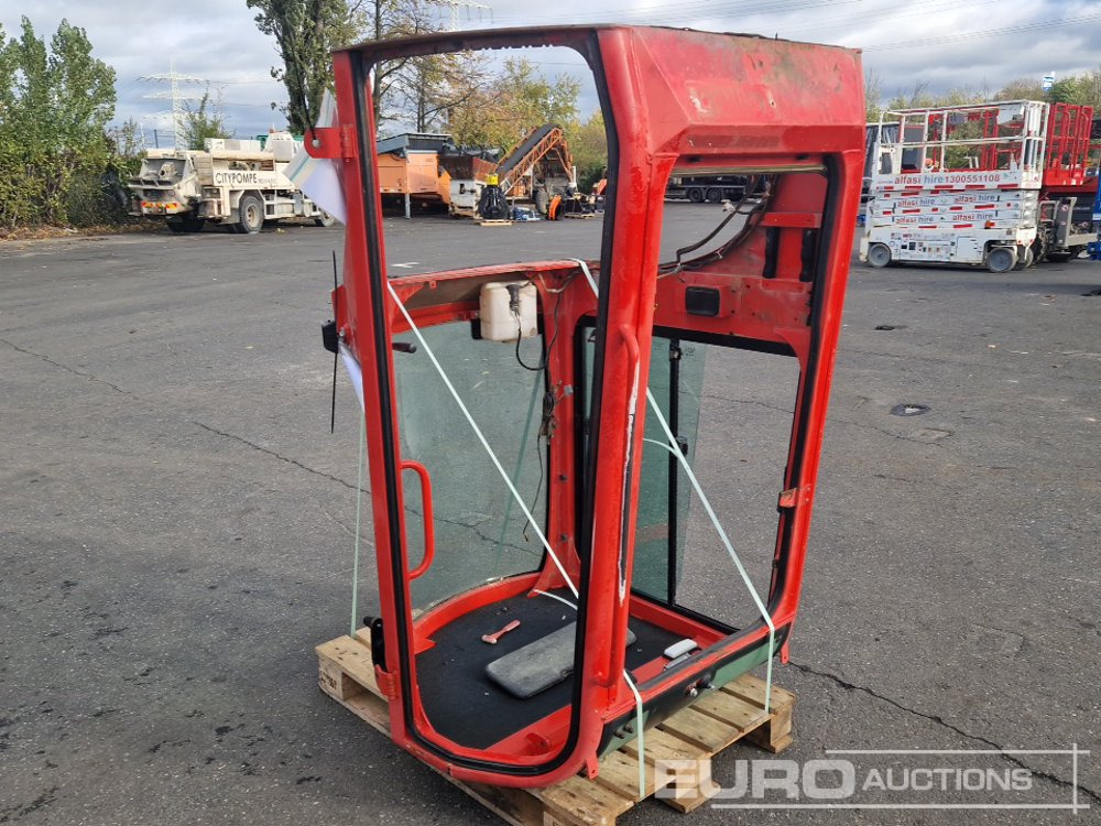 Cabin to suit Yanmar VIO20-4 - Onderdelen voor Graafmachine: afbeelding 1 Cabin to suit Yanmar VIO20-4 - Onderdelen voor Graafmachine: afbeelding 1