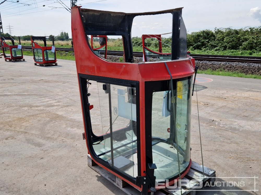 Cabin to suit Yanmar VIO25-4 - Onderdelen voor Graafmachine: afbeelding 3 Cabin to suit Yanmar VIO25-4 - Onderdelen voor Graafmachine: afbeelding 3