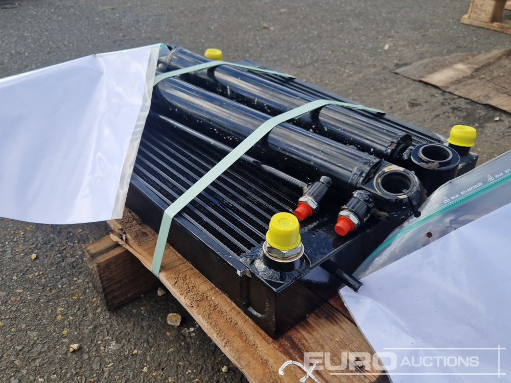 Cylinder (2 of) + Radiator to suit Thwaites MACH201 - Onderdelen: afbeelding 3 Cylinder (2 of) + Radiator to suit Thwaites MACH201 - Onderdelen: afbeelding 3