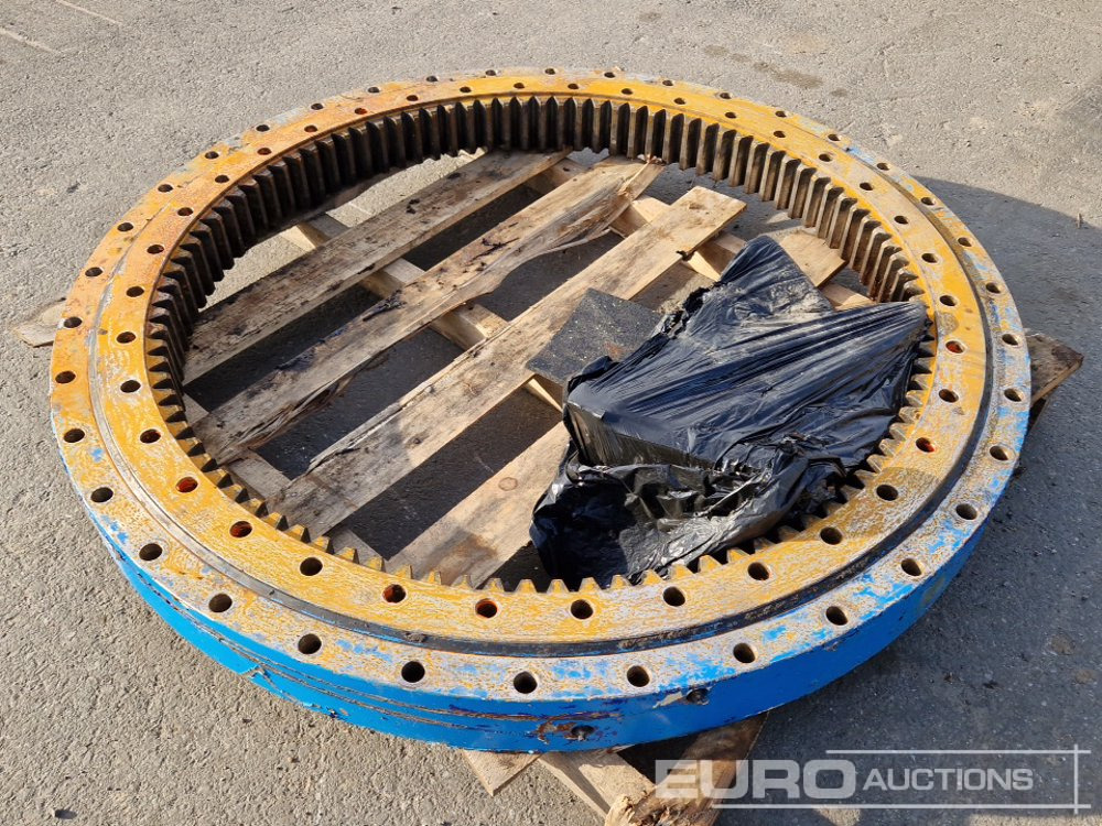 Slew Ring to suit Fuchs 331 - Onderdelen voor Graafmachine: afbeelding 1 Slew Ring to suit Fuchs 331 - Onderdelen voor Graafmachine: afbeelding 1