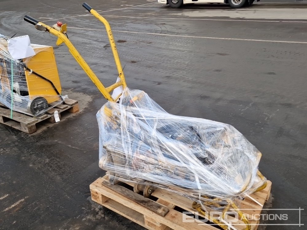 ROWRENCH P4 RKS Unirversal Petrol Powered Wrench, AX25 Concrete Poker (2 of), Husqvarna K770 Quick Cut Saw - Betonmachine: afbeelding 4 ROWRENCH P4 RKS Unirversal Petrol Powered Wrench, AX25 Concrete Poker (2 of), Husqvarna K770 Quick Cut Saw - Betonmachine: afbeelding 4