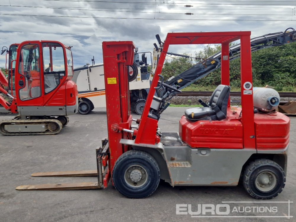 Toyota 42-5FGF 25 - Heftruck: afbeelding 2 Toyota 42-5FGF 25 - Heftruck: afbeelding 2