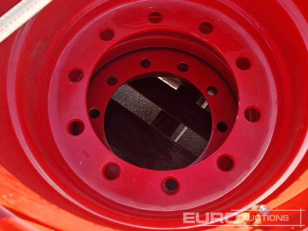 Unused BTK 16.0/70-20 (400/70-20) Tyres on Rims (2 of) - Band: afbeelding 5 Unused BTK 16.0/70-20 (400/70-20) Tyres on Rims (2 of) - Band: afbeelding 5