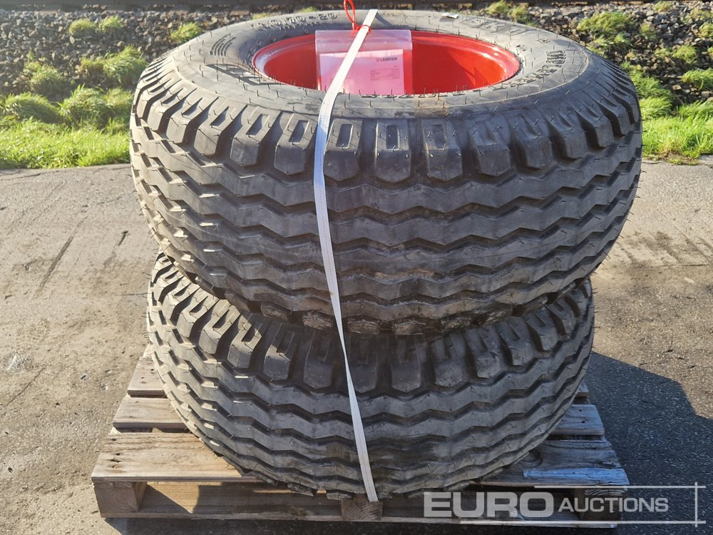 Unused BTK 16.0/70-20 (400/70-20) Tyres on Rims (2 of) - Band: afbeelding 1 Unused BTK 16.0/70-20 (400/70-20) Tyres on Rims (2 of) - Band: afbeelding 1