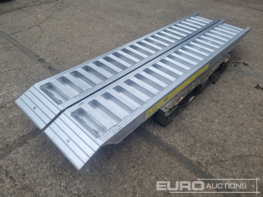 Unused Set of Aluminium Ramps, 250cm, 6,000kg - Laadbrug: afbeelding 3 Unused Set of Aluminium Ramps, 250cm, 6,000kg - Laadbrug: afbeelding 3