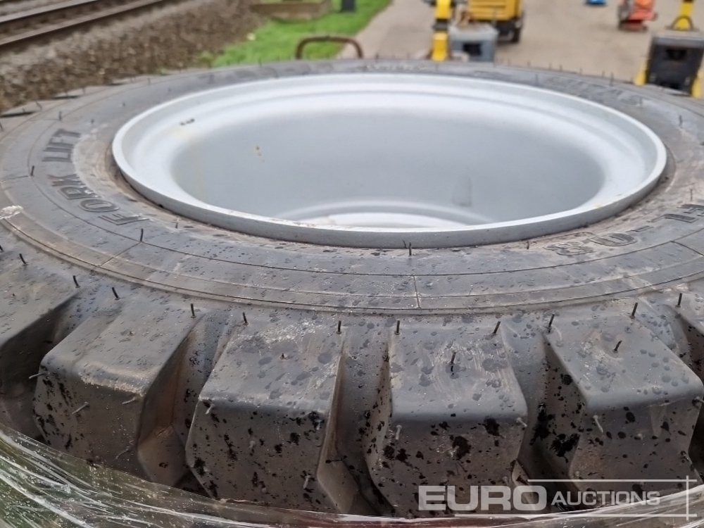 Unused Tyre to suit Wacker Neuson EW65 (4 of) - Band: afbeelding 4 Unused Tyre to suit Wacker Neuson EW65 (4 of) - Band: afbeelding 4