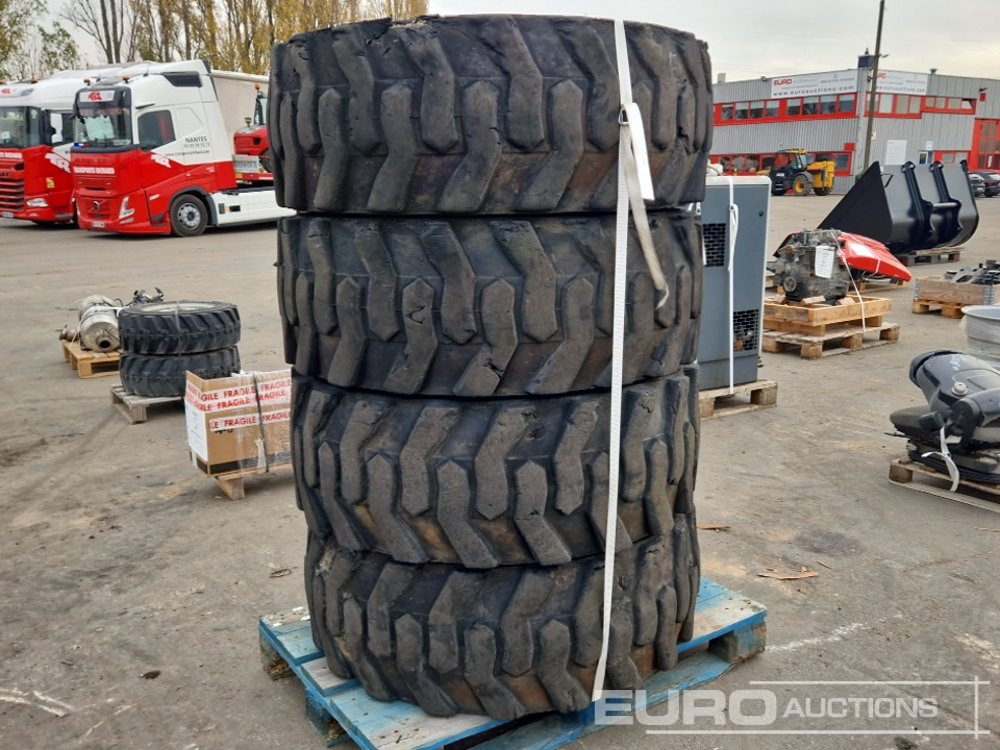 Wide Wall 345/45-28 Tyres on Rims (4 of) - Band: afbeelding 2 Wide Wall 345/45-28 Tyres on Rims (4 of) - Band: afbeelding 2
