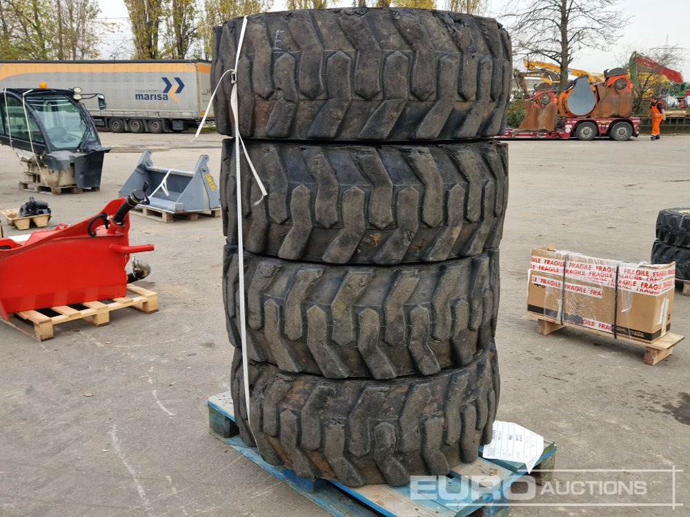 Wide Wall 345/45-28 Tyres on Rims (4 of) - Band: afbeelding 3 Wide Wall 345/45-28 Tyres on Rims (4 of) - Band: afbeelding 3