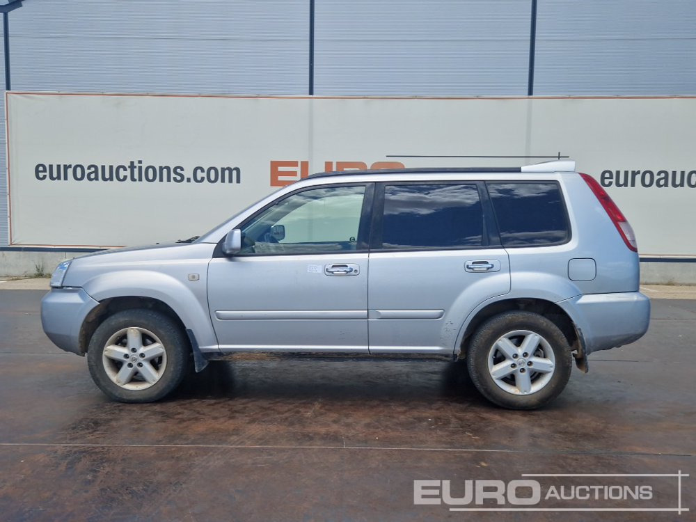 2004 Nissan X-Trail - SUV: afbeelding 2 2004 Nissan X-Trail - SUV: afbeelding 2