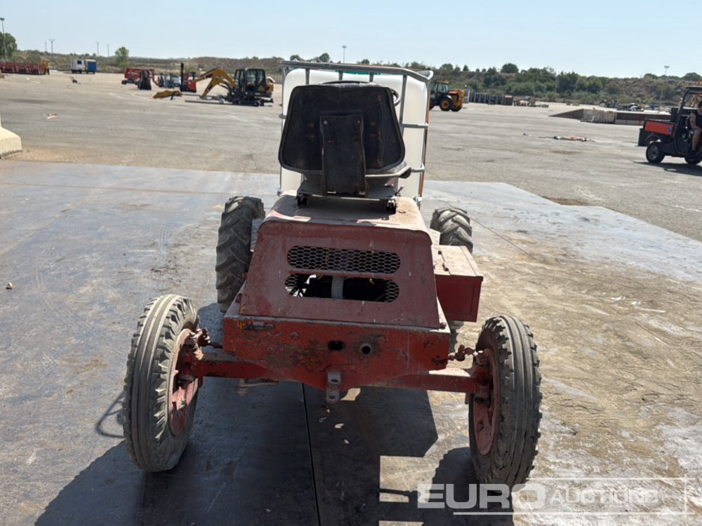 Compact Tractor, Water Tank - Mini tractor: afbeelding 4 Compact Tractor, Water Tank - Mini tractor: afbeelding 4