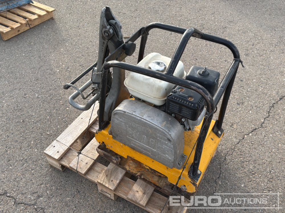 ENARCO Walk-Behind Plate Compactor Gasoline, Honda Engine - Asfaltmachine: afbeelding 4 ENARCO Walk-Behind Plate Compactor Gasoline, Honda Engine - Asfaltmachine: afbeelding 4