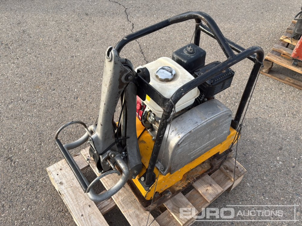 ENARCO Walk-Behind Plate Compactor Gasoline, Honda Engine - Asfaltmachine: afbeelding 3 ENARCO Walk-Behind Plate Compactor Gasoline, Honda Engine - Asfaltmachine: afbeelding 3