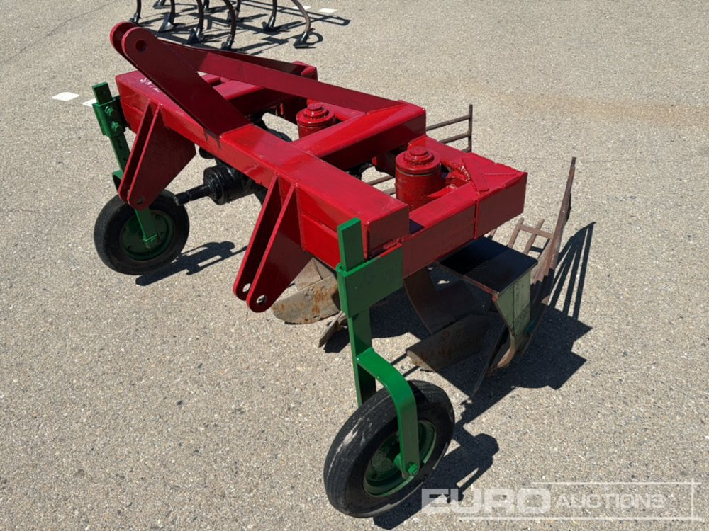 4-Tine Spring Cultivator / Cultivador de 4 brazos Agrícola - Landbouwmachine: afbeelding 4 4-Tine Spring Cultivator / Cultivador de 4 brazos Agrícola - Landbouwmachine: afbeelding 4