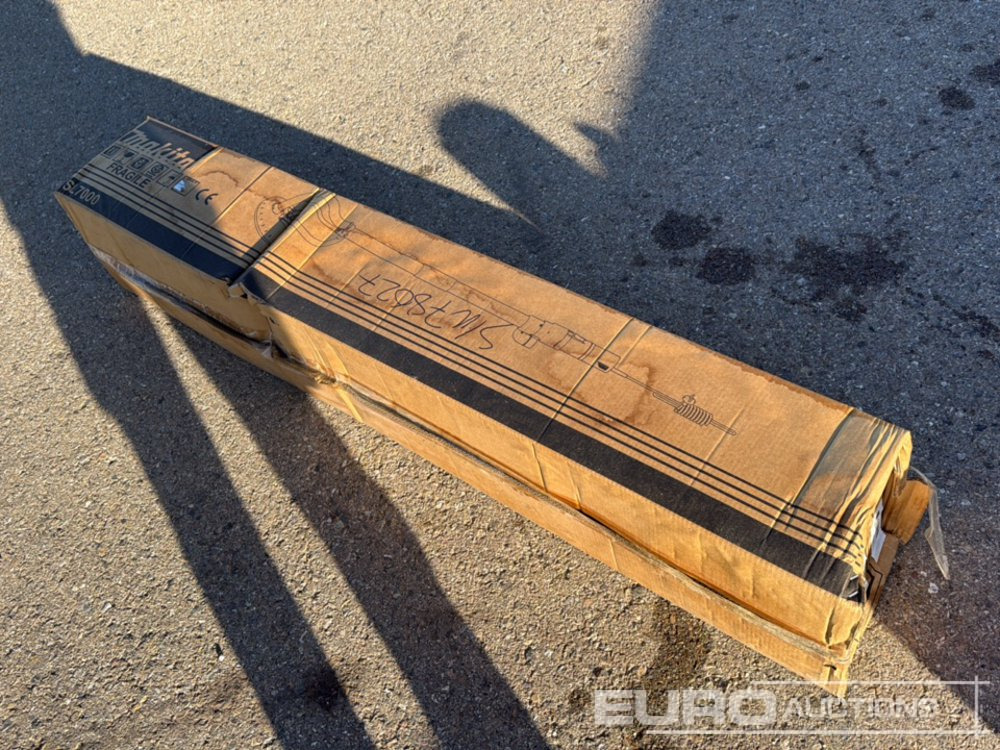 Makita sl7000 - Bouwmaterieel: afbeelding 3 Makita sl7000 - Bouwmaterieel: afbeelding 3