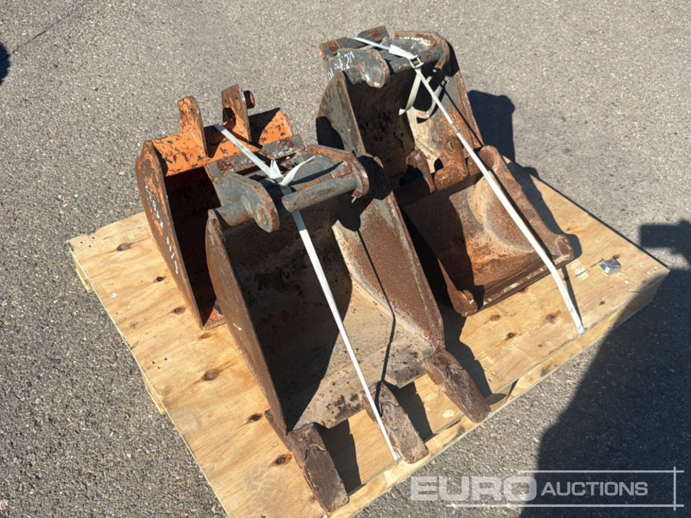 Pallet of Digging Bucket (2 of), Cleaning Bucket (2 of) to Suit 2-4 Ton Excavator - Bak: afbeelding 3 Pallet of Digging Bucket (2 of), Cleaning Bucket (2 of) to Suit 2-4 Ton Excavator - Bak: afbeelding 3