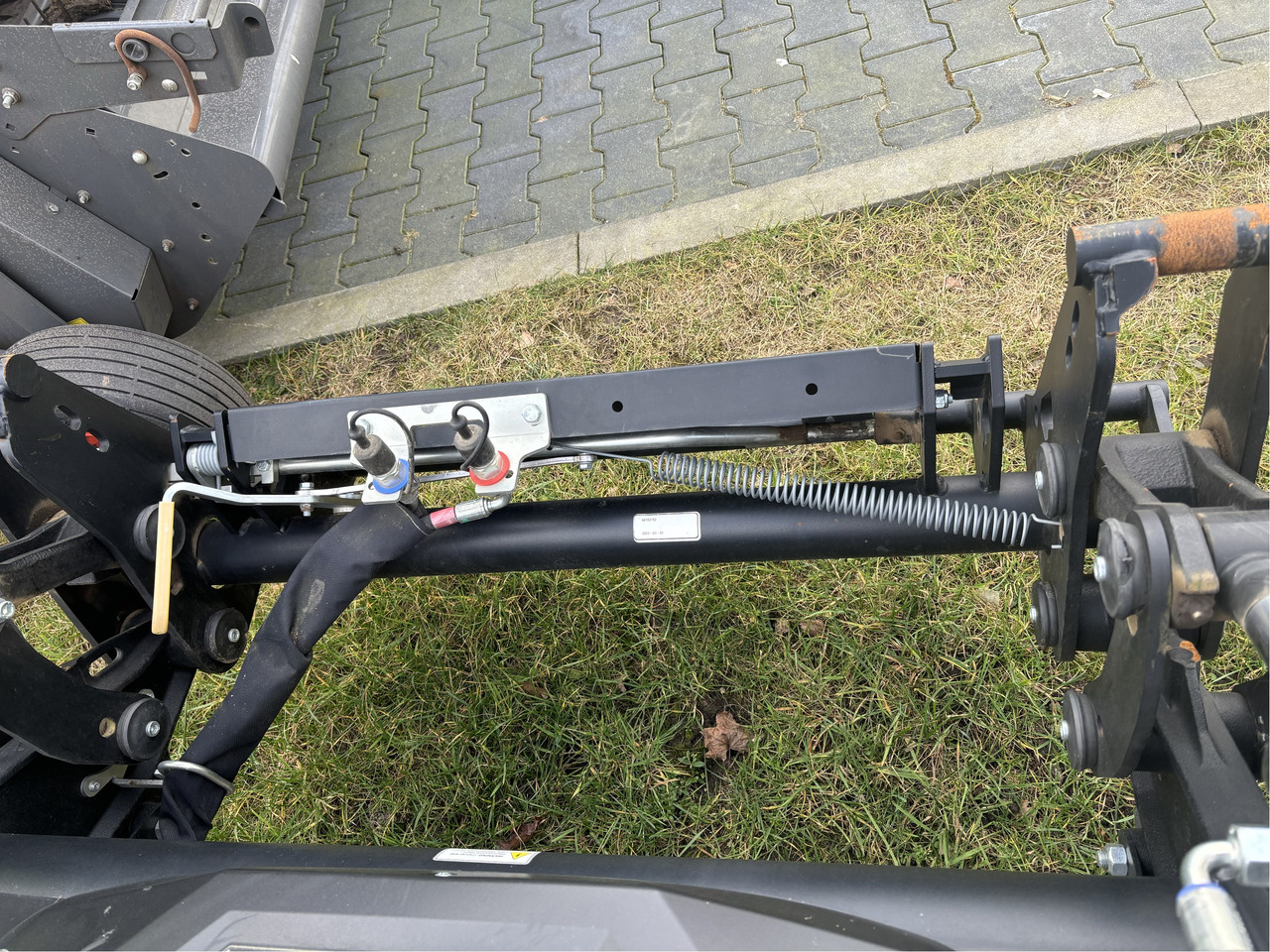 Alö Frontlader G5L Valtra - Voorlader voor tractor: afbeelding 3 Alö Frontlader G5L Valtra - Voorlader voor tractor: afbeelding 3