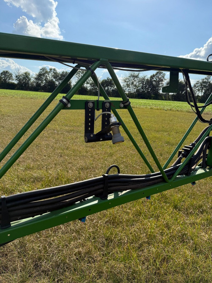 Amazone Panthera 4502 - Zelfrijdende veldspuit: afbeelding 4 Amazone Panthera 4502 - Zelfrijdende veldspuit: afbeelding 4