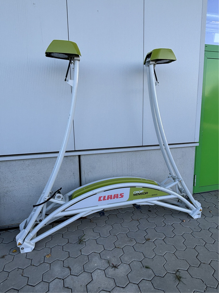 Claas Crop Sensor Isaria Frontanbau - Tractor: afbeelding 1 Claas Crop Sensor Isaria Frontanbau - Tractor: afbeelding 1
