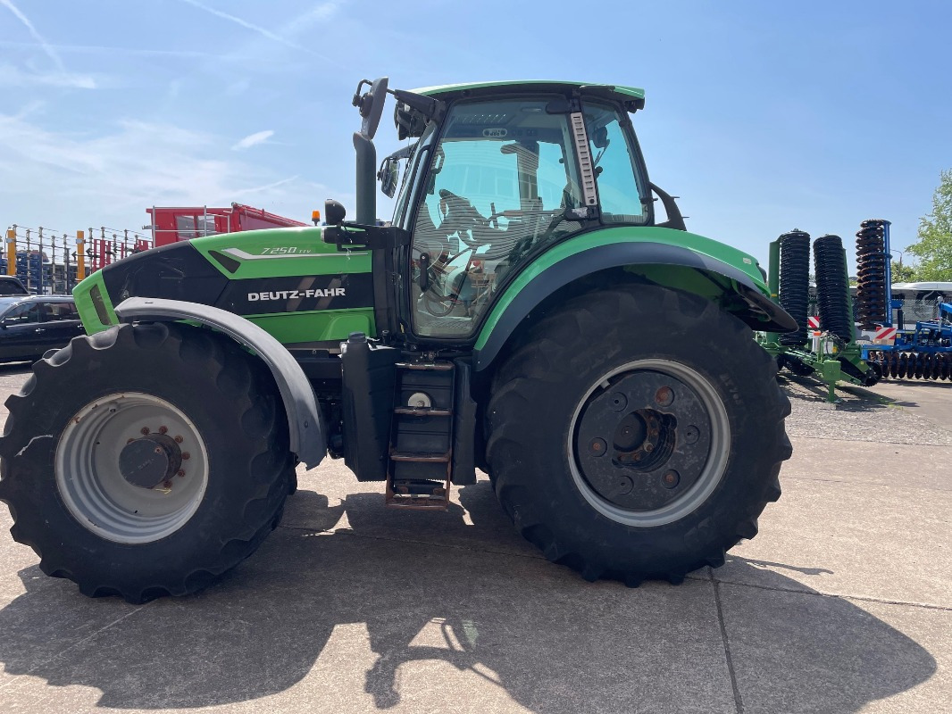 Deutz-Fahr Agrotron 7250 TTV - Tractor: afbeelding 1 Deutz-Fahr Agrotron 7250 TTV - Tractor: afbeelding 1