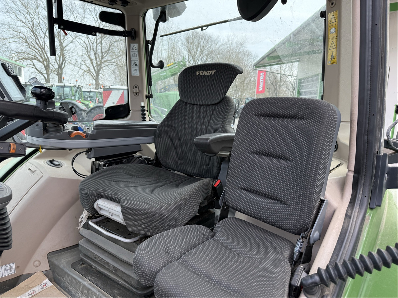 Fendt 724 Vario S4 - Tractor: afbeelding 5 Fendt 724 Vario S4 - Tractor: afbeelding 5