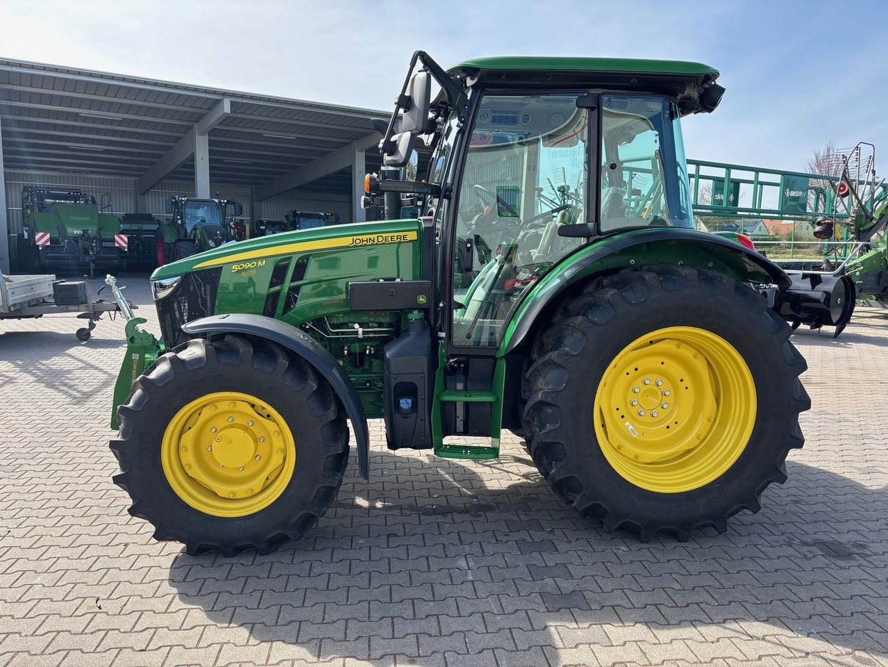John Deere 5090 M - Tractor: afbeelding 1 John Deere 5090 M - Tractor: afbeelding 1