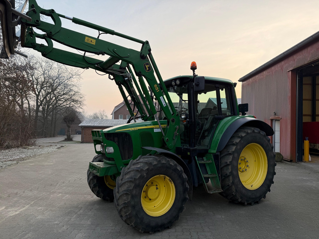 John Deere 6420 - Tractor: afbeelding 1 John Deere 6420 - Tractor: afbeelding 1