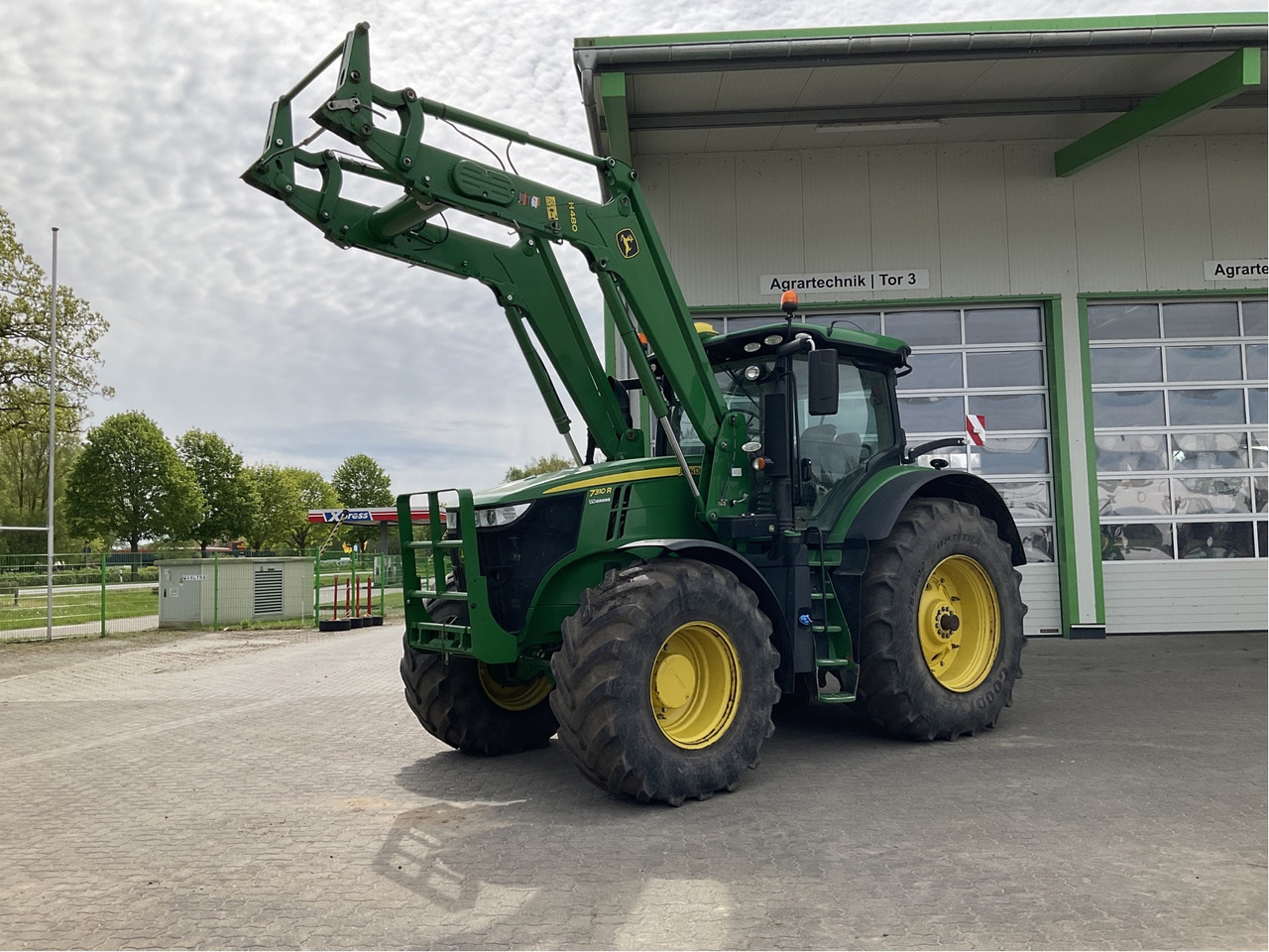 John Deere 7310 R - Tractor: afbeelding 1 John Deere 7310 R - Tractor: afbeelding 1