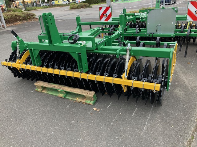 Kerner Frontpacker FP 300 - Landbouw wals: afbeelding 1 Kerner Frontpacker FP 300 - Landbouw wals: afbeelding 1