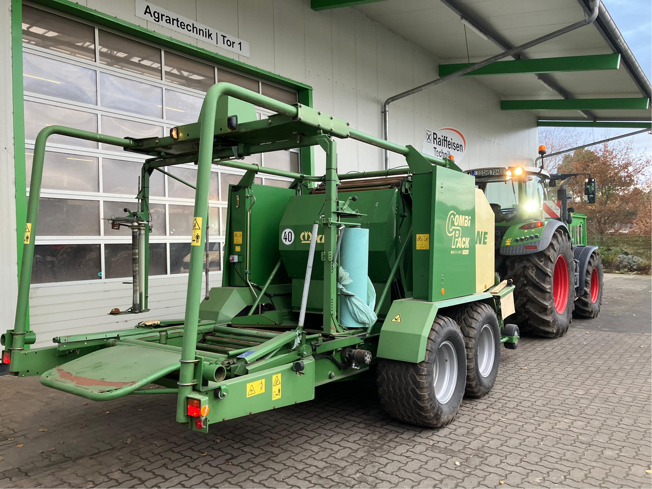 Krone CombiPack multicut 1500V - Hooi-/ Voedermachine: afbeelding 5 Krone CombiPack multicut 1500V - Hooi-/ Voedermachine: afbeelding 5