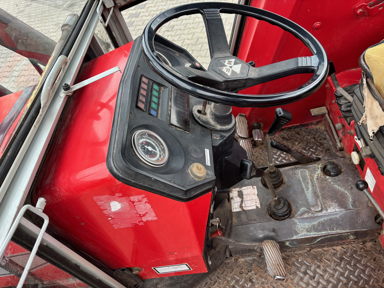 Massey Ferguson 274s Allrad - Tractor: afbeelding 2 Massey Ferguson 274s Allrad - Tractor: afbeelding 2