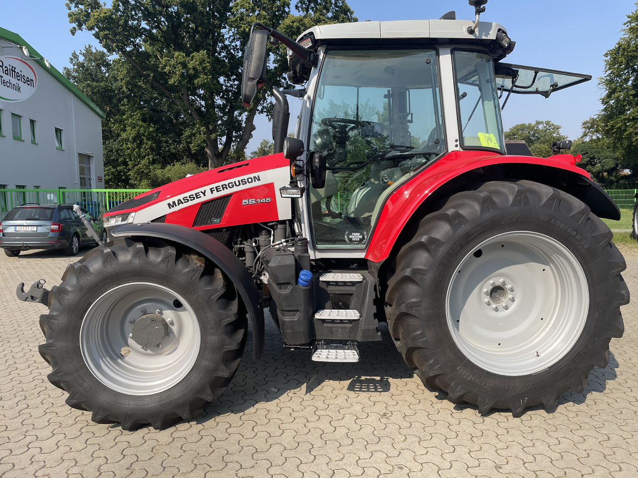 Massey Ferguson 5S.145 Dyna-6 Exclusive - Tractor: afbeelding 1 Massey Ferguson 5S.145 Dyna-6 Exclusive - Tractor: afbeelding 1