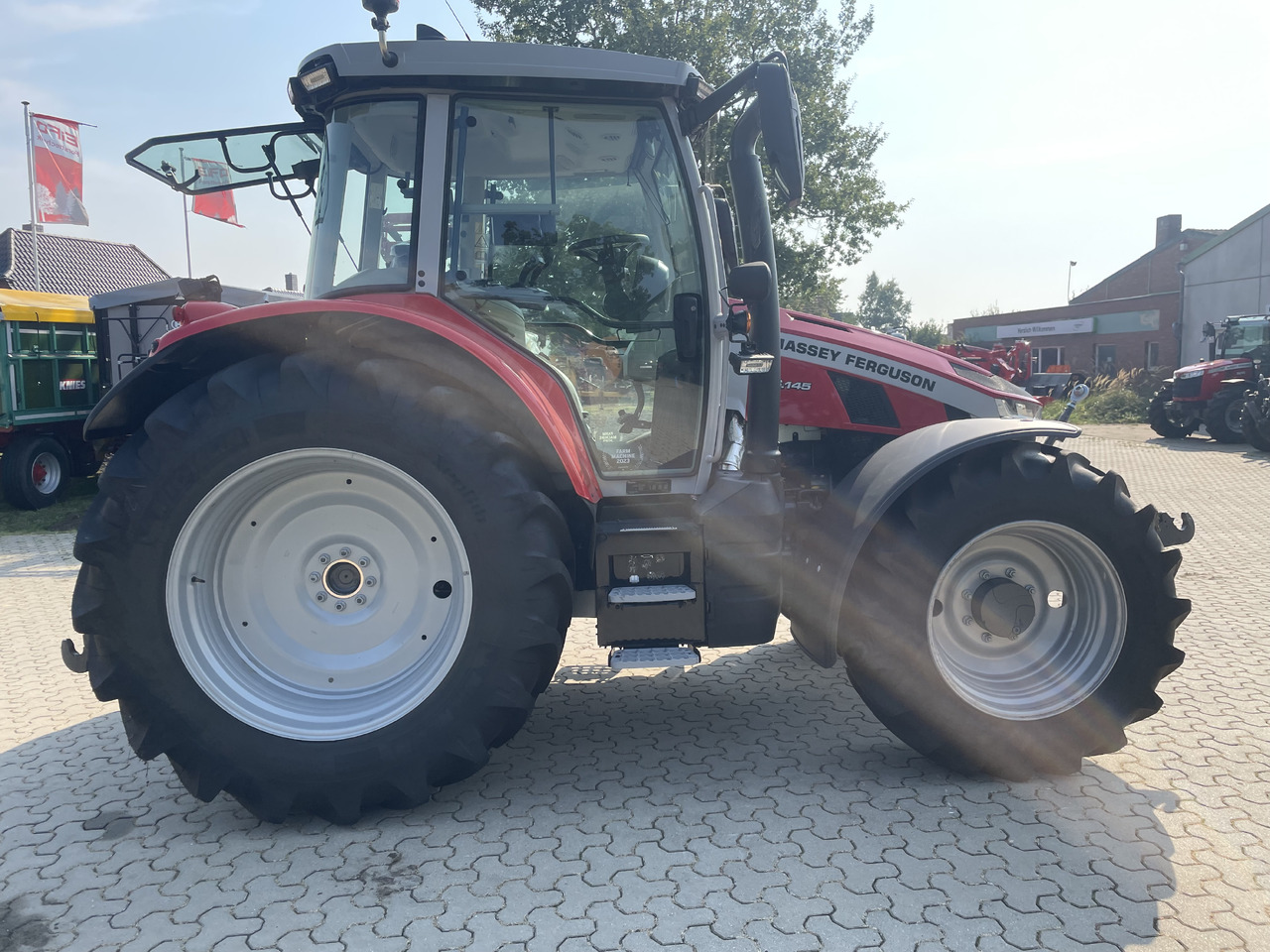 Massey Ferguson 5S.145 Dyna-6 Exclusive - Tractor: afbeelding 2 Massey Ferguson 5S.145 Dyna-6 Exclusive - Tractor: afbeelding 2