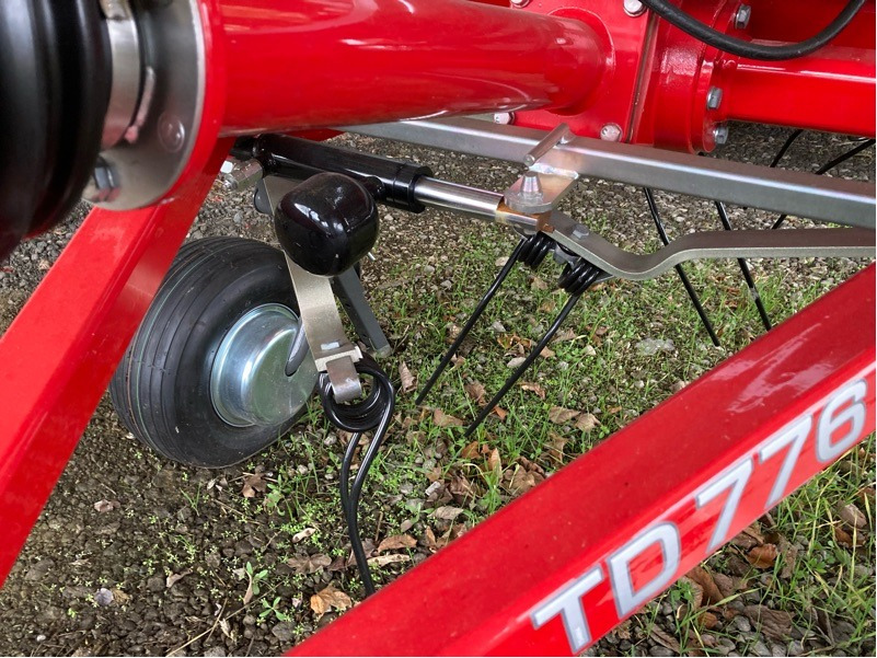 Massey Ferguson TD 776 DN - Hooischudder: afbeelding 2 Massey Ferguson TD 776 DN - Hooischudder: afbeelding 2