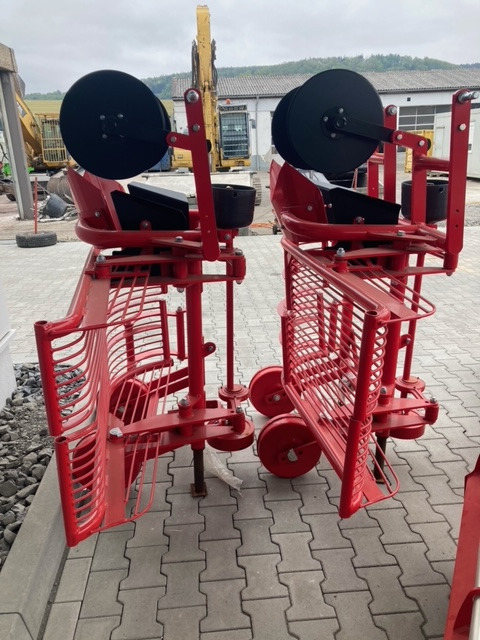 Tehnos IK 1D Kartoffelroder - Oogstmachine: afbeelding 2 Tehnos IK 1D Kartoffelroder - Oogstmachine: afbeelding 2