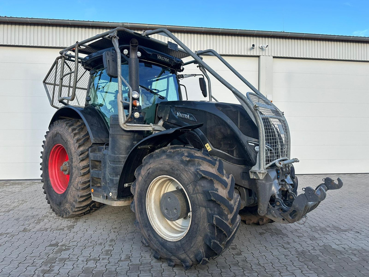 Valtra S 374 - Tractor: afbeelding 1 Valtra S 374 - Tractor: afbeelding 1