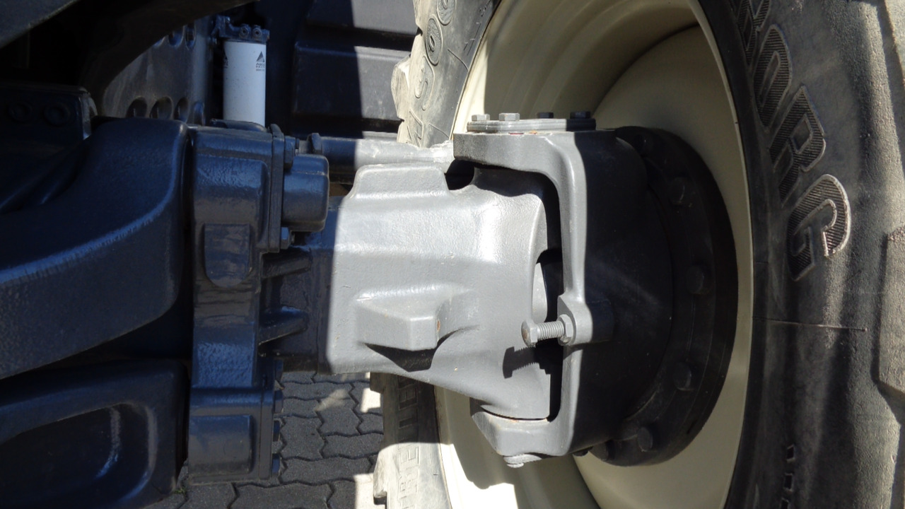 Tractor Valtra S374: afbeelding 12