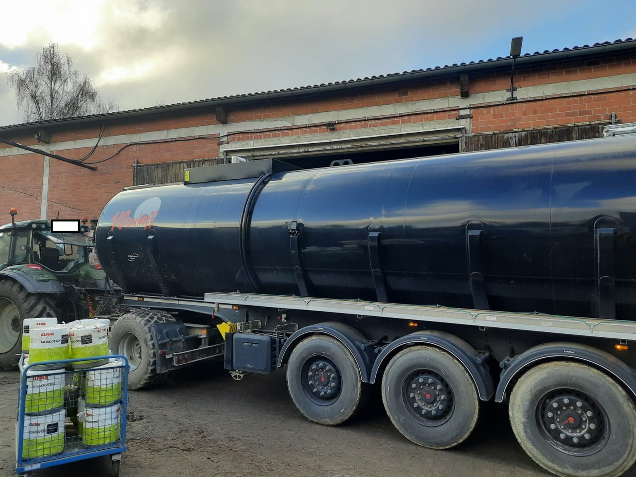 Wienhoff Drei-Achs Tanksattelauflieger - Bemestingstechniek: afbeelding 1 Wienhoff Drei-Achs Tanksattelauflieger - Bemestingstechniek: afbeelding 1