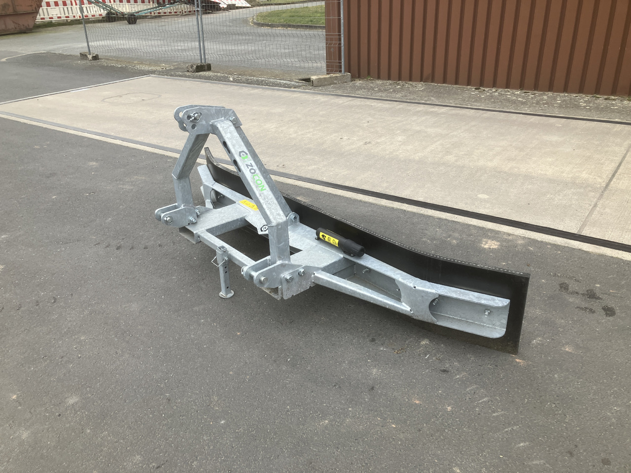 Zocon Gummischieber 270 Dreip Budget - Veeteelt materiaal: afbeelding 3 Zocon Gummischieber 270 Dreip Budget - Veeteelt materiaal: afbeelding 3