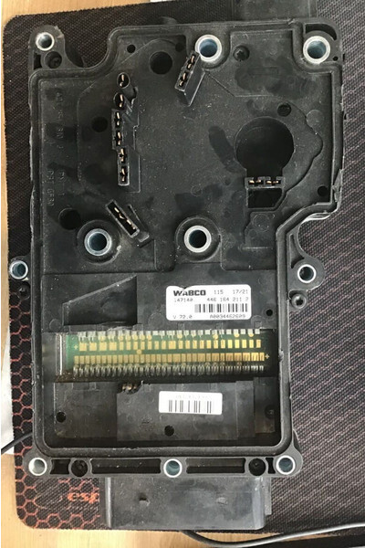 Iveco ECU, ABS, EBS, etc - ECU voor Vrachtwagen: afbeelding 1 Iveco ECU, ABS, EBS, etc - ECU voor Vrachtwagen: afbeelding 1