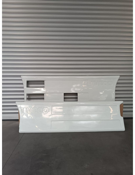 Iveco Fairings - Sideskirts - Bumper voor Vrachtwagen: afbeelding 2 Iveco Fairings - Sideskirts - Bumper voor Vrachtwagen: afbeelding 2