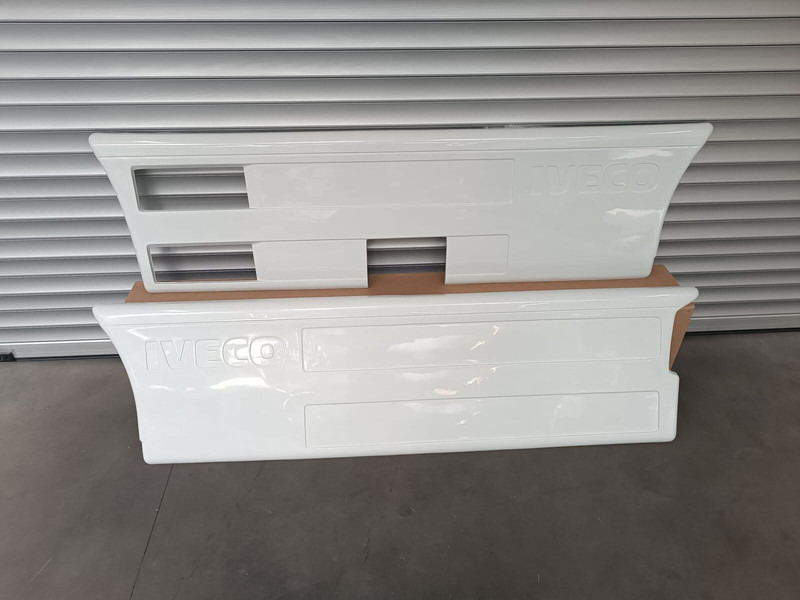 Iveco Fairings - Sideskirts - Bumper voor Vrachtwagen: afbeelding 1 Iveco Fairings - Sideskirts - Bumper voor Vrachtwagen: afbeelding 1
