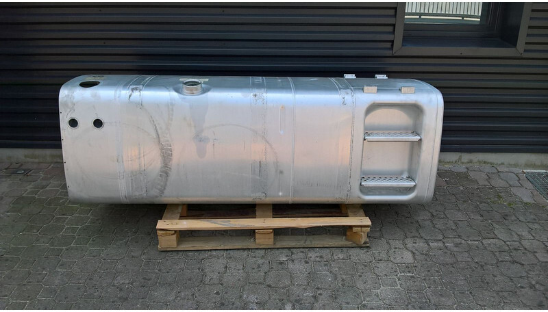 MAN 780L + 85L AdBlue - Brandstoftank voor Vrachtwagen: afbeelding 1 MAN 780L + 85L AdBlue - Brandstoftank voor Vrachtwagen: afbeelding 1