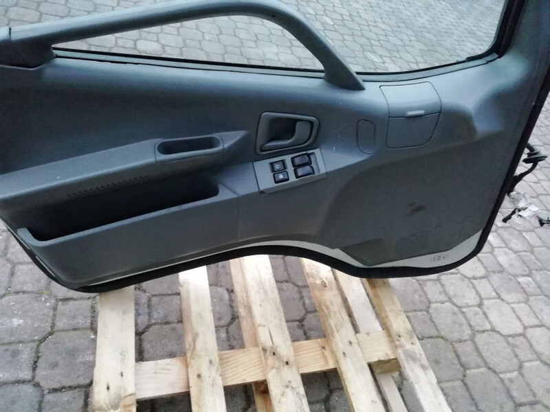 Mitsubishi CANTER - Deur en onderdelen voor Vrachtwagen: afbeelding 2 Mitsubishi CANTER - Deur en onderdelen voor Vrachtwagen: afbeelding 2