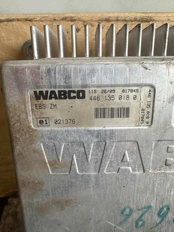 IVECO EBS ECU 4461350180 - Elektrisch systeem voor Vrachtwagen: afbeelding 2 IVECO EBS ECU 4461350180 - Elektrisch systeem voor Vrachtwagen: afbeelding 2