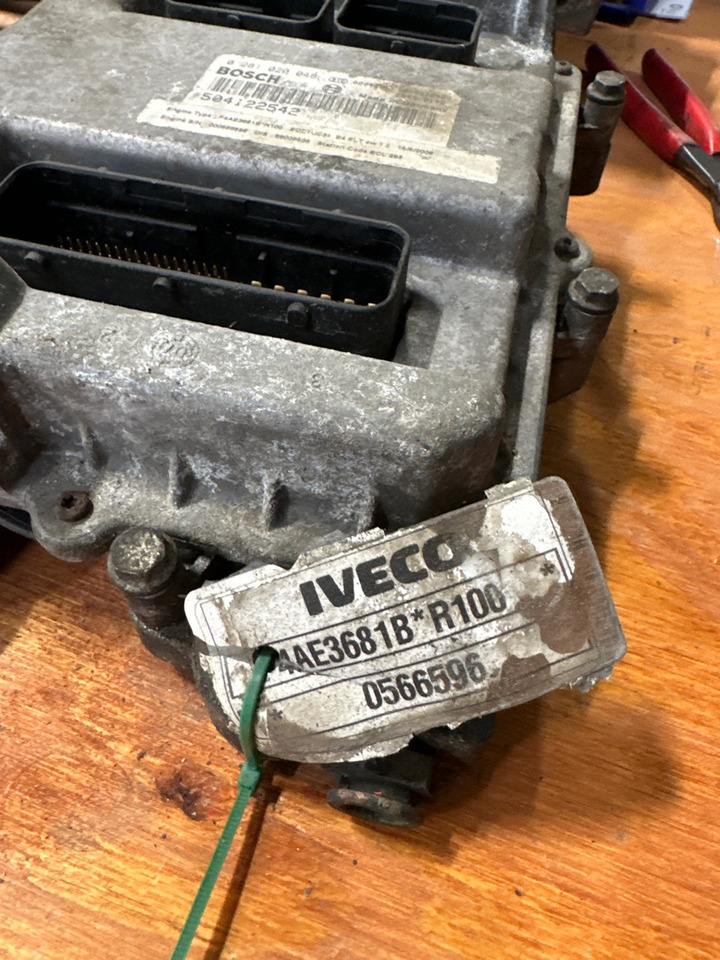 IVECO ECU 504122542 - Elektrisch systeem voor Vrachtwagen: afbeelding 2 IVECO ECU 504122542 - Elektrisch systeem voor Vrachtwagen: afbeelding 2