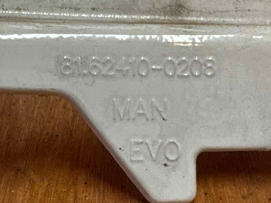 MAN COVER PILLAR LEFT 81.62410-0208 - Cabine en interieur voor Vrachtwagen: afbeelding 3 MAN COVER PILLAR LEFT 81.62410-0208 - Cabine en interieur voor Vrachtwagen: afbeelding 3