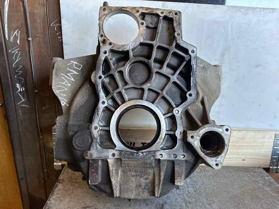 MAN FLYWHEEL HOUSE 51.01401-5461 - Motor en onderdelen voor Vrachtwagen: afbeelding 3 MAN FLYWHEEL HOUSE 51.01401-5461 - Motor en onderdelen voor Vrachtwagen: afbeelding 3
