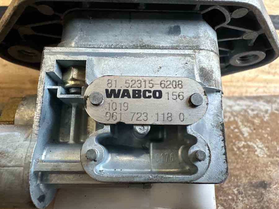 MAN HANDBRAKE 81.52315-6208 - Cabine en interieur voor Vrachtwagen: afbeelding 3 MAN HANDBRAKE 81.52315-6208 - Cabine en interieur voor Vrachtwagen: afbeelding 3